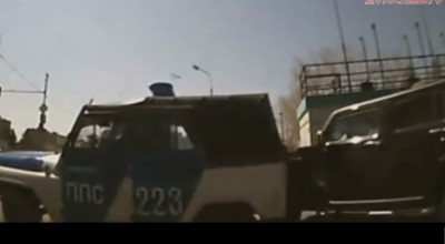 Compilaţi video: Şapte minute de accidente cu participarea unui Hummer! - Photo