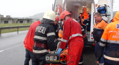 Accident grav în Romania! Șoferul unui autotren a lovit un microbuz cu moldoveni! - Photo