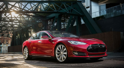 Norvegienii supăraţi pe Tesla Motors. Aceştia acuză compania americană că ar fi trişat la performanţe - Photo