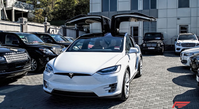 165 000 euro se cere pentru Tesla Model X în Moldova! Ai da acești bani pentru ea? - Photo
