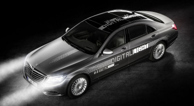 Mercedes-Benz revoluţionează farurile auto cu Digital Light - Photo