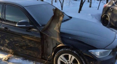 Ce-au furat hoţii de pe acest BMW şi de ce i-au decupat aripa? - Photo