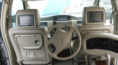 Arabii au reat mașina care se conduce de pe bancheta din spate! - Photo