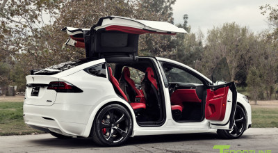 Un Tesla Model X P90D, cu interior de Bentley, se vinde pentru un preţ de 180.000 de dolari! - Photo