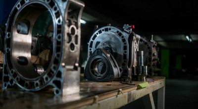 Mazda celebrează 50 de ani de la lansarea primului motor rotativ în producţia de serie - Photo