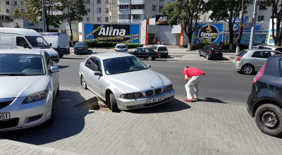 Atenţie Şoferi unde parcaţi! Iată în ce capcană au căzut mai multe maşini - Photo