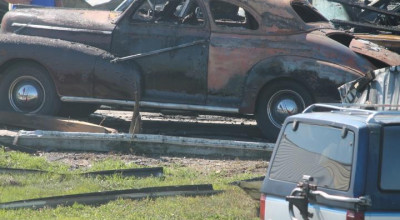 Dezastru pentru un dealer din SUA. Peste 150 de automobile retro au ars într-o singură noapte - Photo