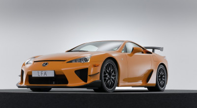Dealerii Lexus încă mai au în showroom-uri câteva modele LFA nevândute! - Photo
