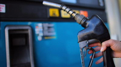 Cu cât s-a ieftinit de această dată Benzina şi Motorina...? - Photo