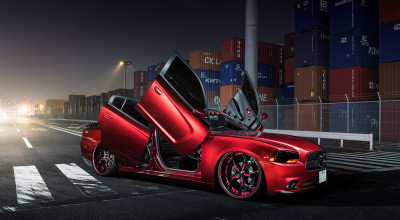 Omagiu adus NFS Underground? Un Dodge Charger cu Lambo doors şi jante la 24 de inch Omagiu adus NFS Underground? Un Dodge Charger cu Lambo doors şi jante la 24 de inch - Photo