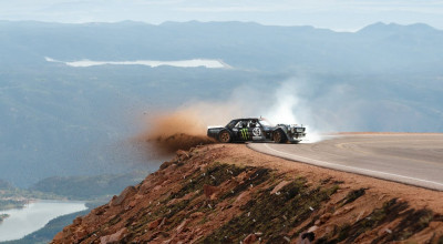Ken Block prezintă Climbkhana: 1400 de CP pe un Ford Mustang şi drumul către nori Pikes Peak - Photo