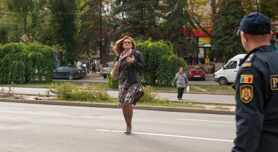 INP a sancţionat şi pietonii neascultători! Peste 100 de persoane au primit amenzi pentru traversarea drumului în locuri nepotrivite - Photo