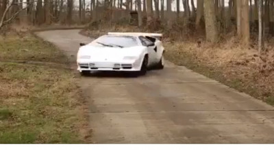 (VIDEO) Sportcaruri de milioane derapează prin noroi pe un drum de pădure - Photo