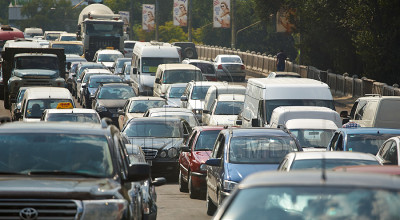 ATENŢIE! Vezi cu ce propuneri de fluidizare a traficului rutier vine Direcţia de Transport. Urmează schimbări importante! - Photo