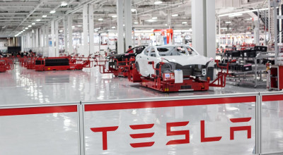Angajaţii Tesla declară că 90% din maşinile asamblate sunt defecte! - Photo