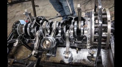 (VIDEO) Un motor diesel cu trei turbosuflante a dezvoltat 2000 CP şi a explodat! Vezi momentul impactului - Photo