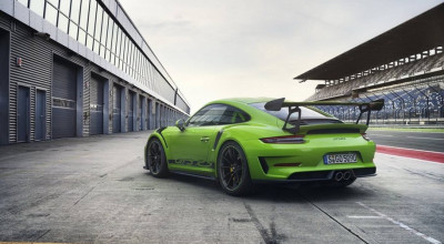 În reţea au apărut imagini cu modelul facelift al lui Porsche 911 GT3 - Photo