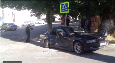 (VIDEO) Așa arată un BMW Seria 7 după ce a intrat un KamAZ în el - Photo