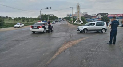 (VIDEO) Un BMW al Inspectoratului Național de Patrulare a fost accidentat de o Skoda Roomster! - Photo