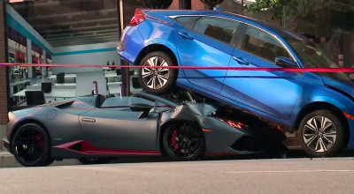 A intrat ca lama în barbă! Un Lamborghini Huracan Spyder și-a găsit loc la umbră sub acest Honda Civic, în Chicago - Photo