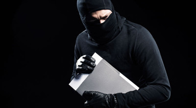 Incredibil! Hoții îți pot fura automobilul personal, doar cu o FOAIE de hârtie! - Photo