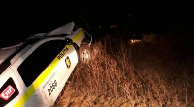 Accident cu implicarea unui automobil al INP. Polițiștii urmăreau un automobil dat în căutare! - Photo