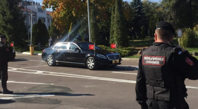(FOTO/VIDEO) Erdoğan a ajuns la Președenție! Internauții au surprins cortegiul și S-Class-ul blindat al președintelui turc - Photo