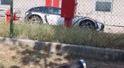 (VIDEO) Fotografii spioni au surprins prototipul primului crossover marca Ferrari! - Photo