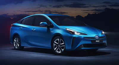 (FOTO) Cel mai îndrăgit de moldoveni hybrid primește un facelift! Toyota Prius oferă acum tracțiune integrală și mici modificări estetice - Photo