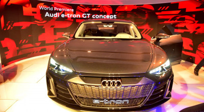 (FOTO) Nemții continuă să lovească în Tesla! Audi lansează e-tron GT concurentul direct pentru Model S - Photo
