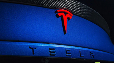 Tesla va integra Netflix și Youtube în modelele sale! Serviciile de streaming vor putea fi folosite doar când mașina staționează - Photo