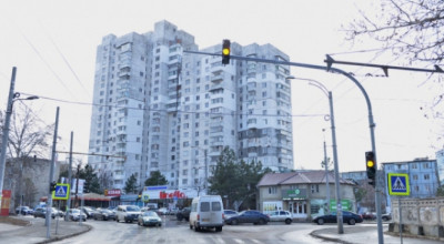 Ambuteiaje și mai mari ”datorită” noilor semafoare instalate în două intersecții din capitală! - Photo