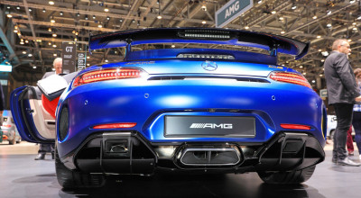 FOTO: Galeria evacuărilor false la Salonul Auto de la Geneva - Photo