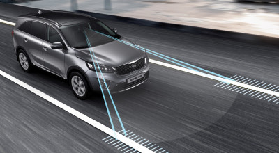 Noi sisteme obligatorii de siguranță în Europa începând cu anul 2022! Frânarea automată de urgență și camera pentru marșarier sunt printre primele pe listă - Photo