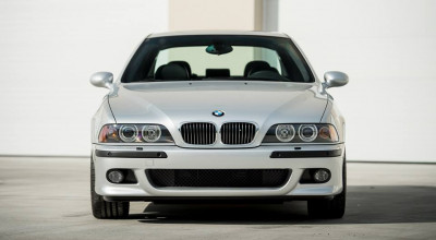 BMW-ul M5, vândut pentru suma de 176.000 de dolari, are doar 400 mile la bord și arată ca nou - Photo