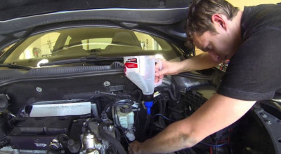 (FOTO) Vezi cum arată motorul unui Audi TT după 135.000 km parcurși fără niciun schimb de ulei!  - Photo