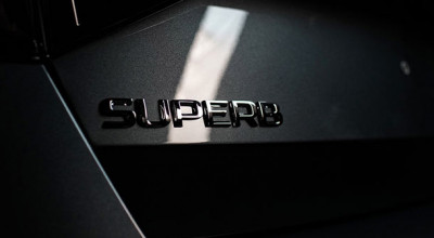 Skoda Superb facelift își dezvăluie posteriorul într-un nou teaser VIDEO - Photo