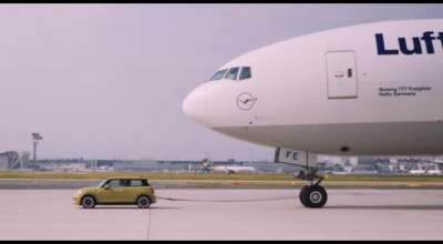 (VIDEO) Prototipul MINI Electric își demonstrează performanțele prin tractarea unui Boeing 777F! - Photo