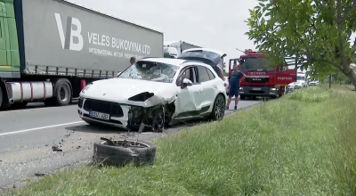 (VIDEO) Accident grav în România, provocat de șoferul unui Porsche din R. Moldova! Trei persoane au fost rănite - Photo