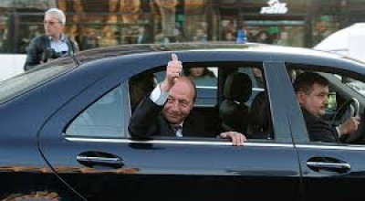 Află ce maşini a avut în proprietate fostul preşedinte al României, Traian Băsescu! - Photo