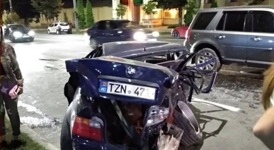 Două accidente violente cu implicarea a două BMW-uri, au fost înregistrate în ultimele 24 de ore! - Photo