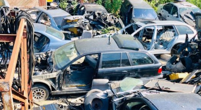 Încă o dezmembrare de automobile vizitată de polițiști! Prejudiciu cauzat statului atinge suma de 3.000.000 de lei - Photo