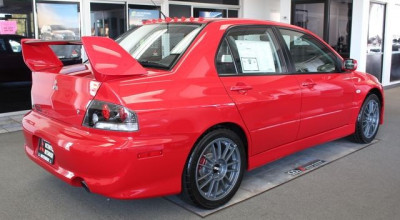 Produs în urmă cu 13 ani, acest Lancer Evolution MR are la bord numai 33 km și se vinde pentru mai puțin de 100.000 de dolari - Photo