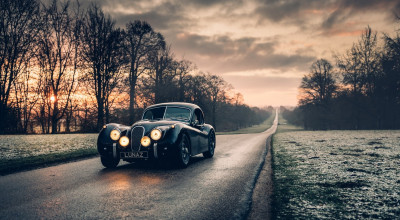 Arată ca o mașină de epocă, dar are tehnologii de ultimă oră! Iată ce-au făcut britanicii cu acest Jaguar din '53 Arată ca o mașină de epocă, dar are tehnologii de ultimă oră! Iată ce-au făcut britanicii cu acest Jaguar din '53 - Photo