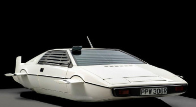 (VIDEO) Tesla s-a inspirat pentru Cybertruck de la submarina Lotus Esprit! Elon Musk a cumpărat vehiculul în 2013 - Photo