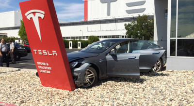 Tesla acuzată de producerea peste 100 de accidente cu ”accelerare instantă și neintenționată” - Photo