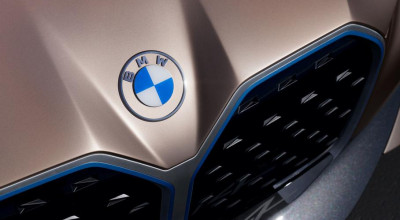 BMW și-a schimbat logo-ul! Astfel bavarezii vor să atragă atenția clienților noi și publicul tânăr - Photo