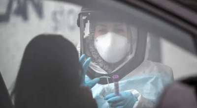 Ca la McDonalds, poți face testul COVID-19 din mers, stând în mașină! Iată în ce țară a apărut noutatea - Photo