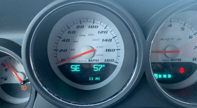 Mașina care în 12 ani a pierdut numai 15.000 USD din preț! Nu are nici 20 de km făcuți - Photo