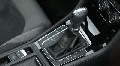 Află cum deblochezi manual cutia automată DSG când se descarcă bateria! Valabil pentru VW, Skoda, Audi și Seat - Photo